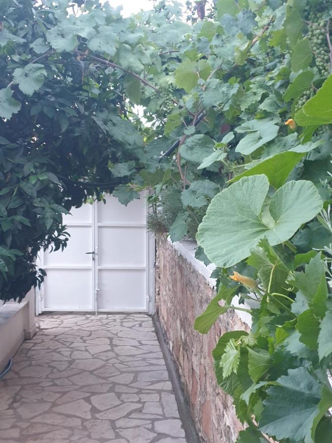 Rosemary House Guest House Sarandë Exterior foto