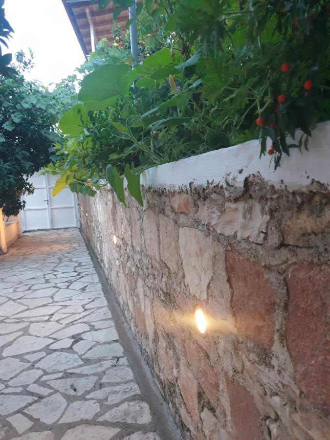 Rosemary House Guest House Sarandë Exterior foto
